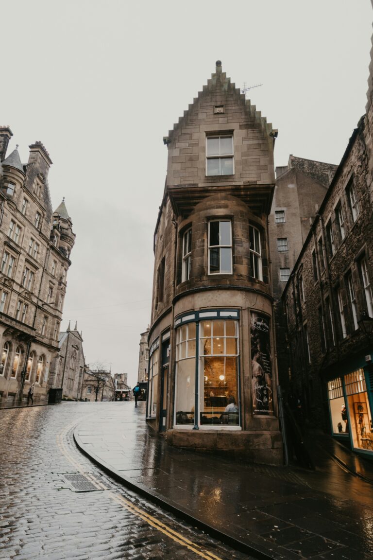 Best Hotels in Edinburgh: 8 Lovely Places to Stay